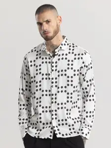 Snitch Straight Slim Fit Long Sleeves Spread Collar Opaque Printed Casual Shirt