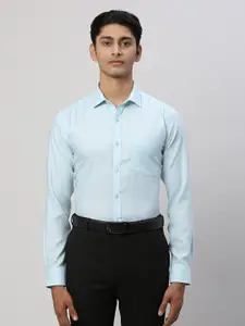 Park Avenue Slim Fit Self Design Cutaway Collar Pure Cotton Formal Shirt