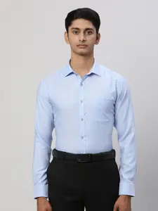 Park Avenue Slim Fit Self Design Cutaway Collar Pure Cotton Formal Shirt