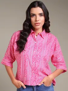 The Roadster Lifestyle Co. Pink & White Geometric Printed Cotton Shirt Style Tops
