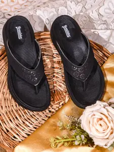 The Roadster Lifestyle Co. Women Textured Thong Flip Flops