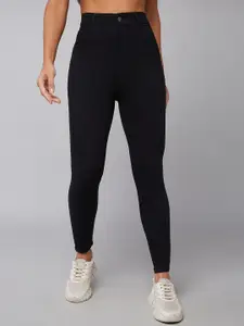 DOLCE CRUDO Women Skinny Cropped Fit High-Rise Clean Look Stretchable Jeans