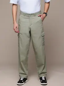 The Roadster Lifestyle Co. Men Pure Cotton Relaxed Fit Cargos