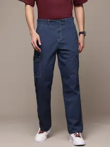 The Roadster Lifestyle Co. Men Pure Cotton Relaxed Fit Cargos