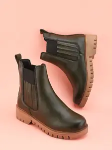 The Roadster Lifestyle Co Women Block Heeled Chelsea Boots