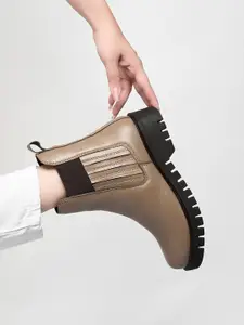 The Roadster Lifestyle Co Women Block Heeled Chelsea Boots