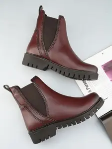 The Roadster Lifestyle Co Women Block Heeled Chelsea Boots