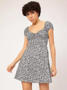 DressBerry Monochrome Floral Smocked Mini Dress