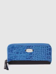 Hidesign Women Animal Textured Leather Zip Around Wallet
