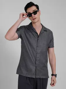 encore by INVICTUS Opaque Geometric Printed Casual Shirt