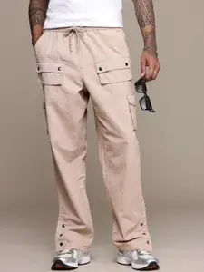 The Roadster Life Co. Men Relaxed Fit Cargos Trousers