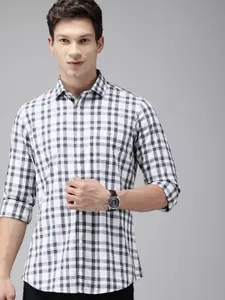 Van Heusen Sport Pure Cotton Slim Fit Opaque Checked Casual Shirt