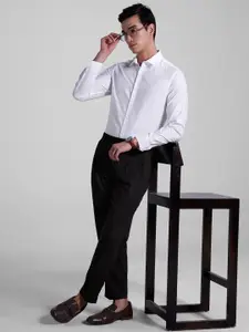 INVICTUS Signature Slim Fit Opaque Pure Cotton Formal Shirt