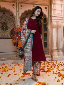 AURELIA Women Geometric Embroidered Flared Sleeves Thread Work Kurta