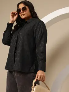 Sztori Women Plus Size Jacquard Florals Regular Fit Curved Hem Casual Shirt