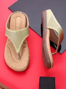 TRASE Women Textured T-Strap Flats