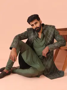 KISAH Men Sequinned Regular Kurta with Embellished Indowestern Sherwani Pyjama Set