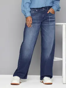 Levis Women Loose Low Rise Light Fade Stretchable Jeans