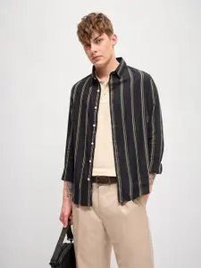 THE BEAR HOUSE Men Slim Fit Striped Casual Shirt