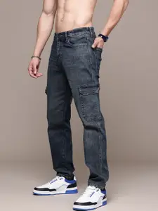 Roadster Men Relaxed Fit Light Fade Stretchable Cargo Jeans