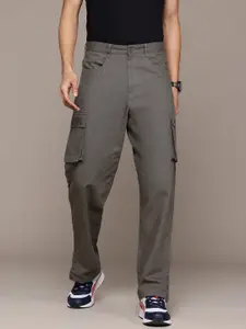 The Roadster Lifestyle Co. Men Pure Cotton Relaxed Cargos