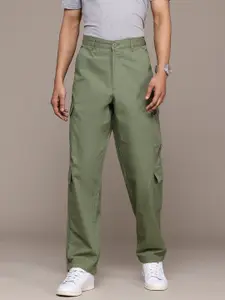 The Roadster Lifestyle Co. Men Pure Cotton Relaxed Cargos