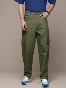 The Roadster Lifestyle Co. Men Pure Cotton Relaxed Fit Cargo Trousers