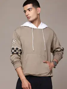 The Roadster Lifestyle Co. Men Hooded Relaxed Fit Sweatshirt