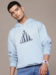 The Roadster Lifestyle Co. Men Printed Hooded Relaxed Fit Sweatshirt