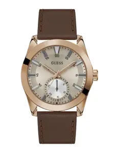GUESS Men Dial & Leather Textured Straps Analogue Watch GW0793G3