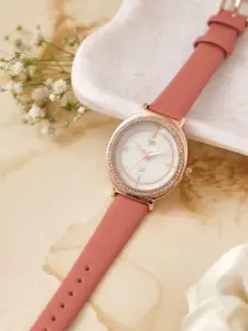 Fastrack Women Vyb Spotlight Textured Straps Analogue Watch FV60044WL02W