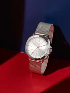 Fastrack Men Vyb Pioneer Analogue Watch FV30014SM01W