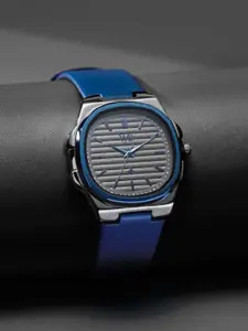 Fastrack Men Vyb Drift Textured Analogue Watch FV30011KL01W