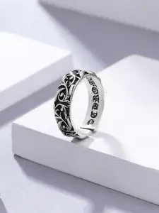 Yellow Chimes Men Silver Plated Vintage Totem Pattern Leaf Shaped Band Style Finger Ring