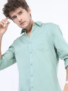 HIGHLANDER Men Dusty Slim Fit Solid Casual Shirt