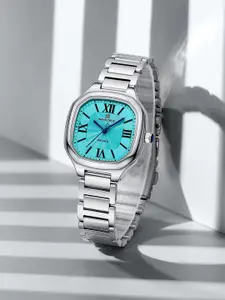 Naviforce Women Brass Dial & Stainless Steel Straps Analogue Watch NF5042 SBEB