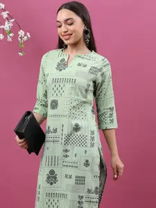 Vishudh Green Floral Printed Notch Neck Straight Kurta