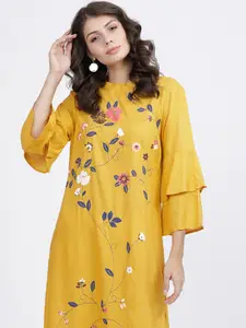Vishudh Yellow Floral Printed Round Neck Flared Sleeves Thread Work Kurta