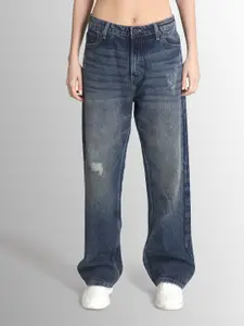 Bene Kleed Women Classic Relaxed Fit Mildly Distressed Light Fade Jeans