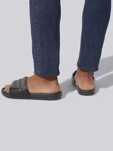 NEEMANS Men Solid Sliders Flip Flops