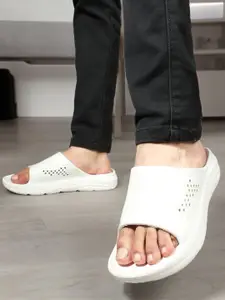 Carlton London Men Solid Rubber Sliders