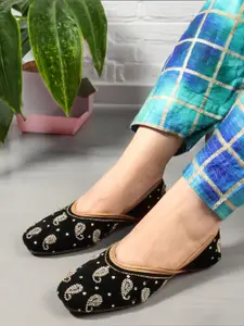 ICONICS Women Embellished Ethnic Mojaris Flats
