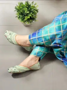 ICONICS Women Embellished Ethnic Mojaris Flats