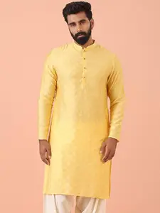 KISAH Men Zari Regular Fit Self Design Kurta