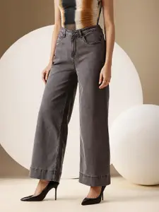 Chemistry Women Wide Leg High-Rise Light Fade Stretchable Jeans