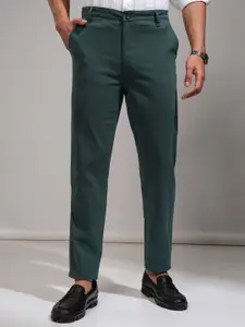 HIGHLANDER Men Tapered Fit Trousers
