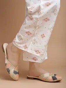 Shoetopia Women Synthetic Mules Flats