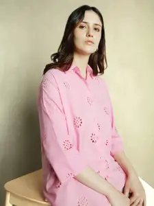 DL Woman Schiffli Spread Collar Relaxed Fit Cotton Casual Shirt