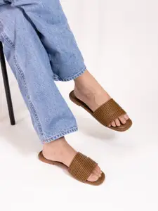 CAI Women Multi Strapped Flats