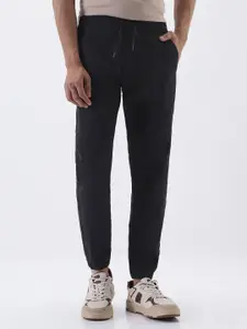 Urbano Fashion Men Slim Fit Mid-Rise Clean Look Stretchable Jogger Jeans